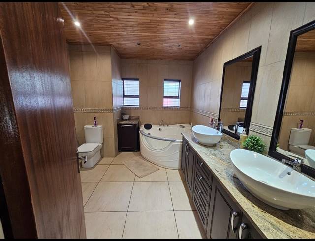 4 BEDROOM HOUSE FOR SALE IN VANDERBIJLPARK SW 5